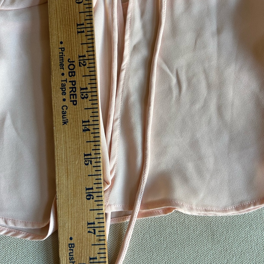 NWT Princess Polly Light Pink blouse with tie-front‎ Flowy long sleeves Size 4 - Picture 8 of 8